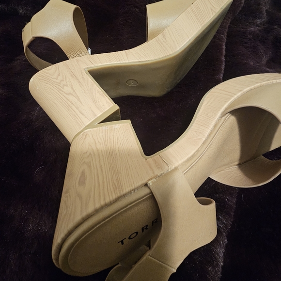 GUC Torrid Block Heel Sandals 6.5ww - Picture 3 of 7
